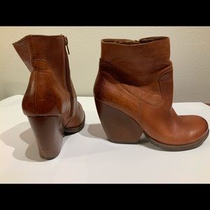 Kork Ease Booties - size 9